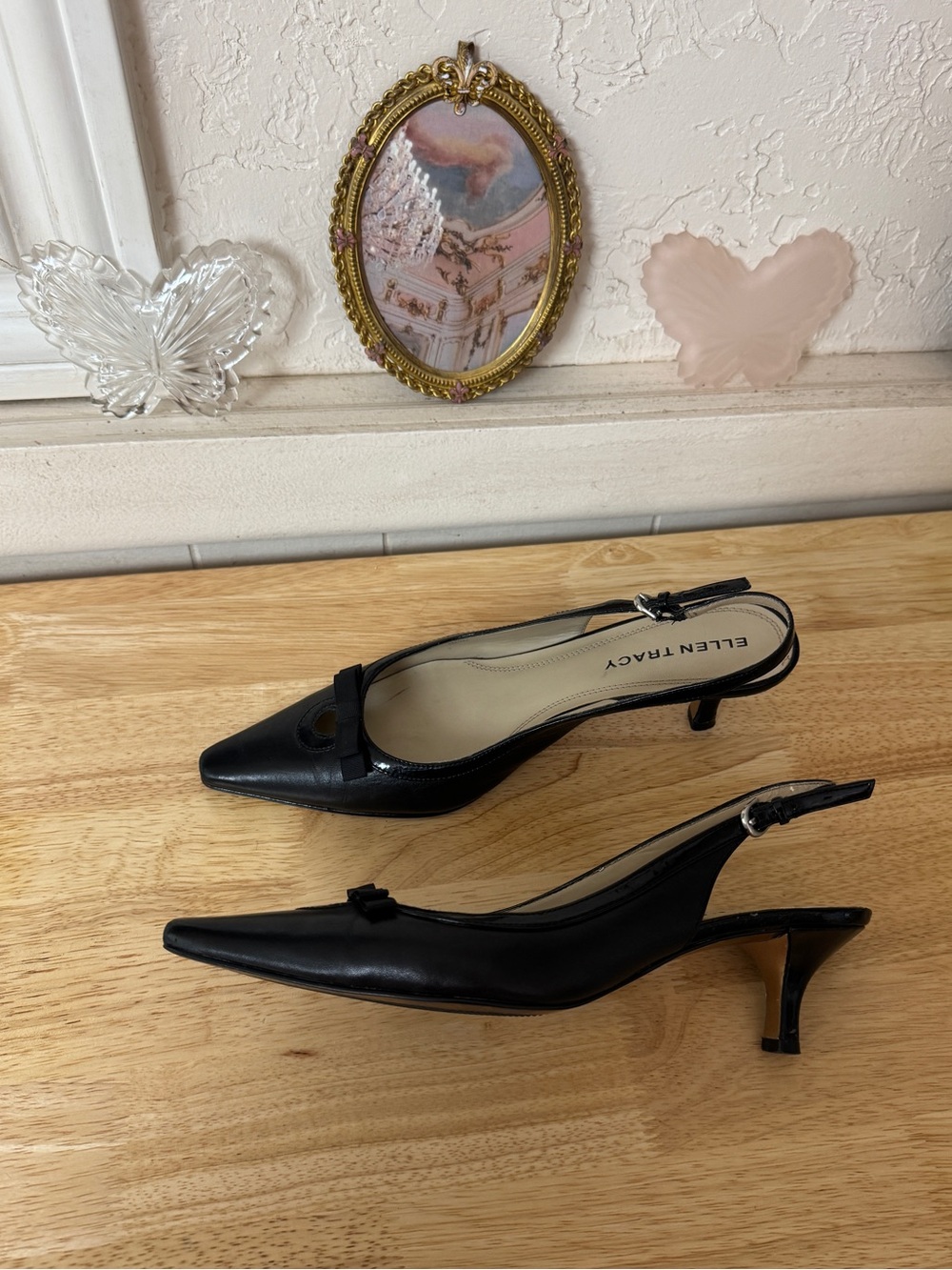 Ellen Tracy Y2K Black Slingback Kitten Heels Size 7 Pointed Toe Bow Detail